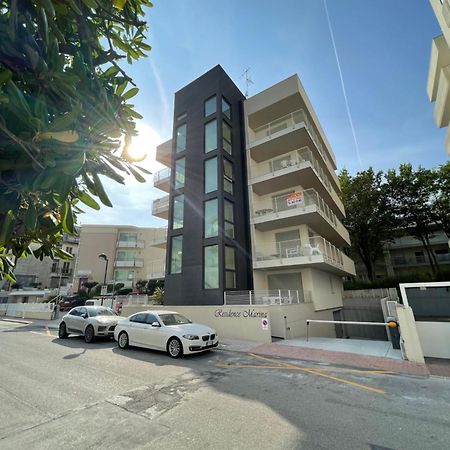 Marina Dream Beach Apartments With Sea View Terrace - Agenzia Cocal كاوْرلي المظهر الخارجي الصورة